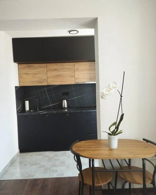 Zeid City Center Apartment Сараево Экстерьер фото